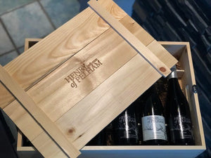 6 wine Bottles in decorative Wooden Crate